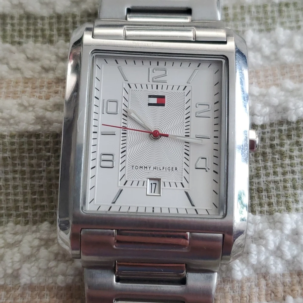 Tommy Hilfiger | Accessories | Tommy Hilfiger Square Face 
